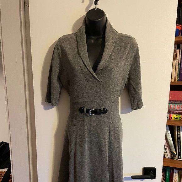 Calvin Klein Sweater Dress Women's M Short Sleeve V Neck Fit Flare Belted Look - Picture 1 of 5